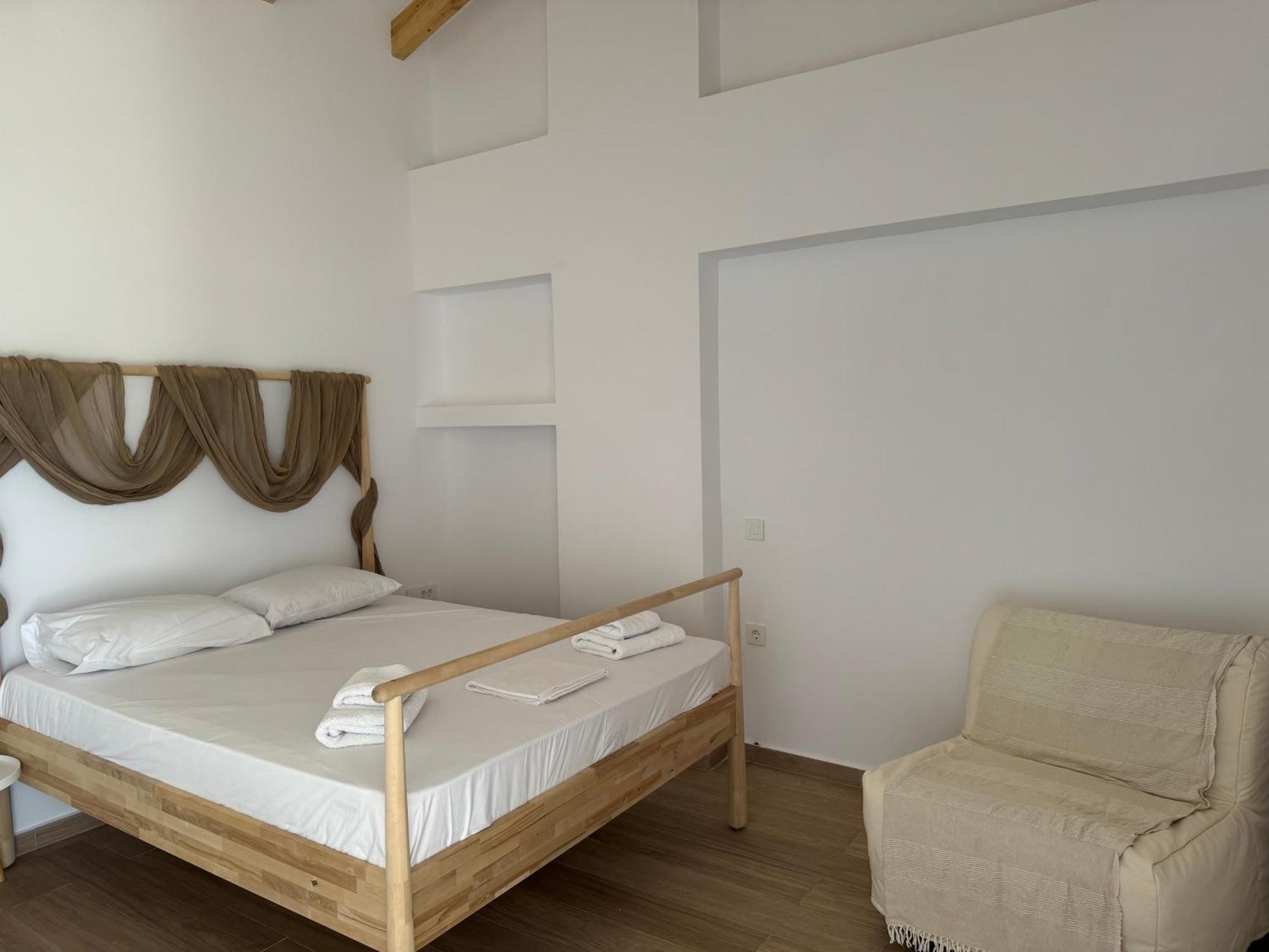 Nikludin Suites & Studios ラガナス エクステリア 写真