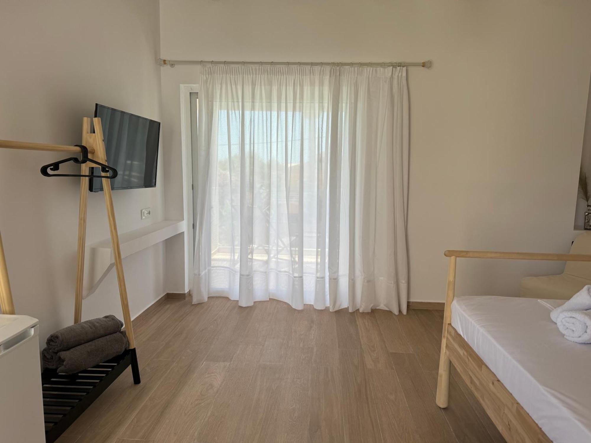 Nikludin Suites & Studios ラガナス エクステリア 写真