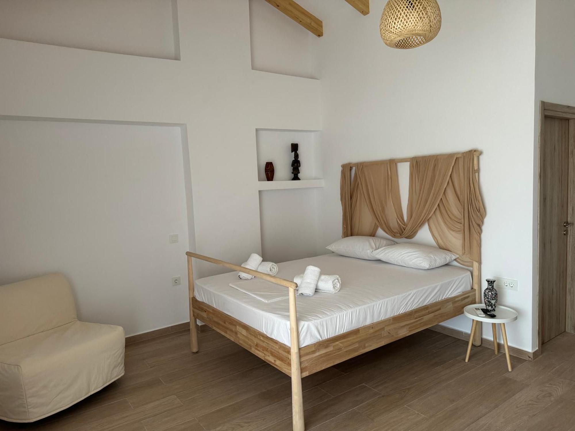Nikludin Suites & Studios ラガナス エクステリア 写真